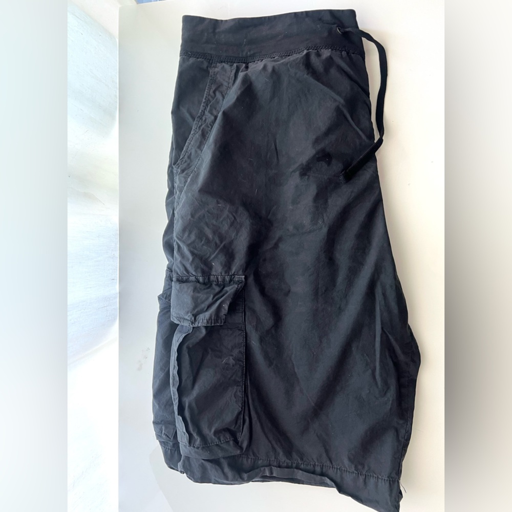 James Perse Men’s Black Cargo Shorts